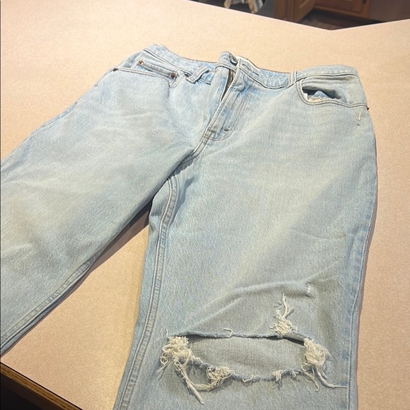 Abercrombie & Fitch Ultra High Rise 90’s Straight Jean - Picture 6 of 10